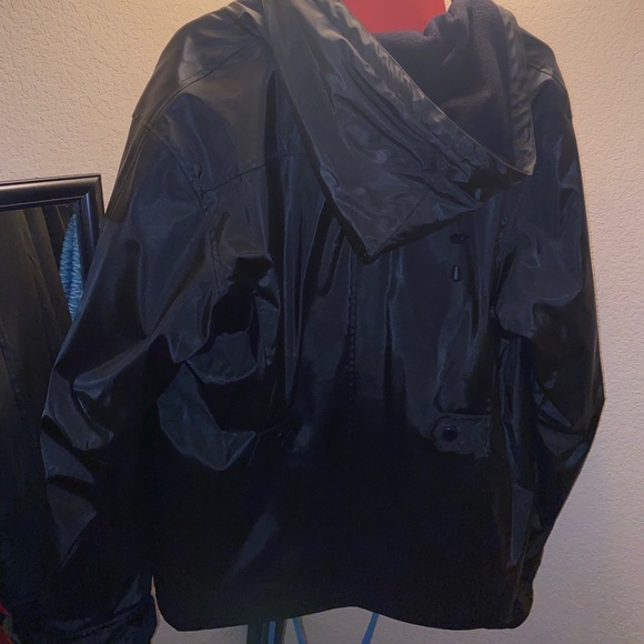 Rain coat - Picture 3 of 3